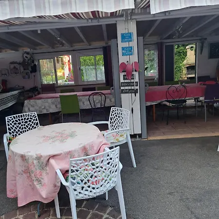 Domaine Du Vieux Moulin Apartament